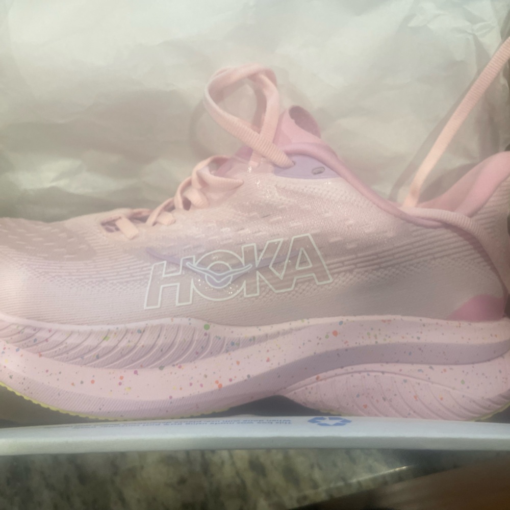 Hoka One One W Mach 6 Pink Sneakers